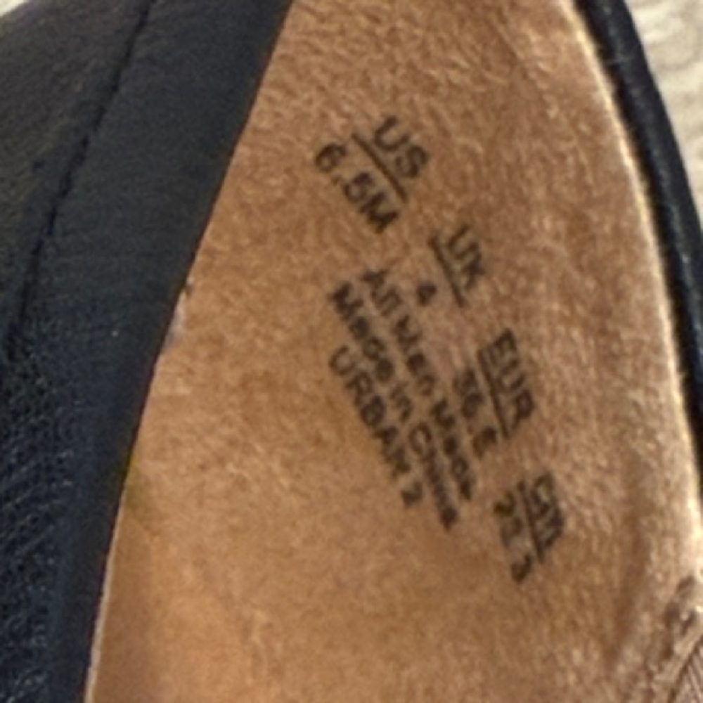 Life Stride Black and Brown Women's Loafers - Picture 7 of 7